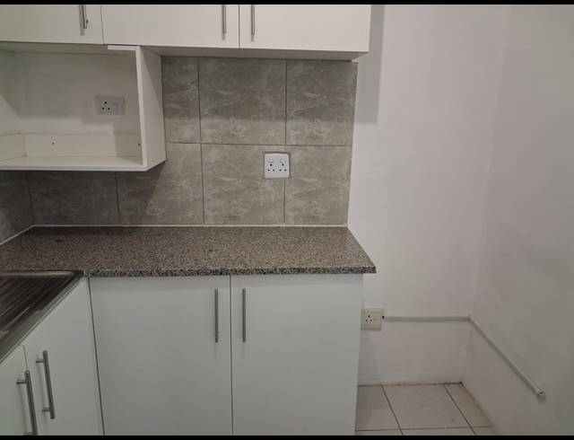 1 BEDROOM STUDIO APARTMENT TO LET IN WESTVILLE